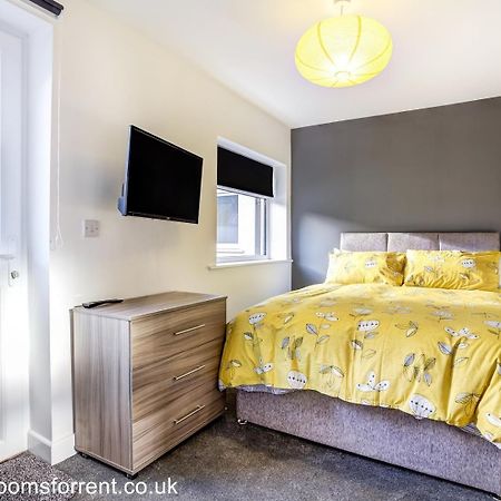 Townhouse Plus @ 166 Edleston Road Крю Екстериор снимка