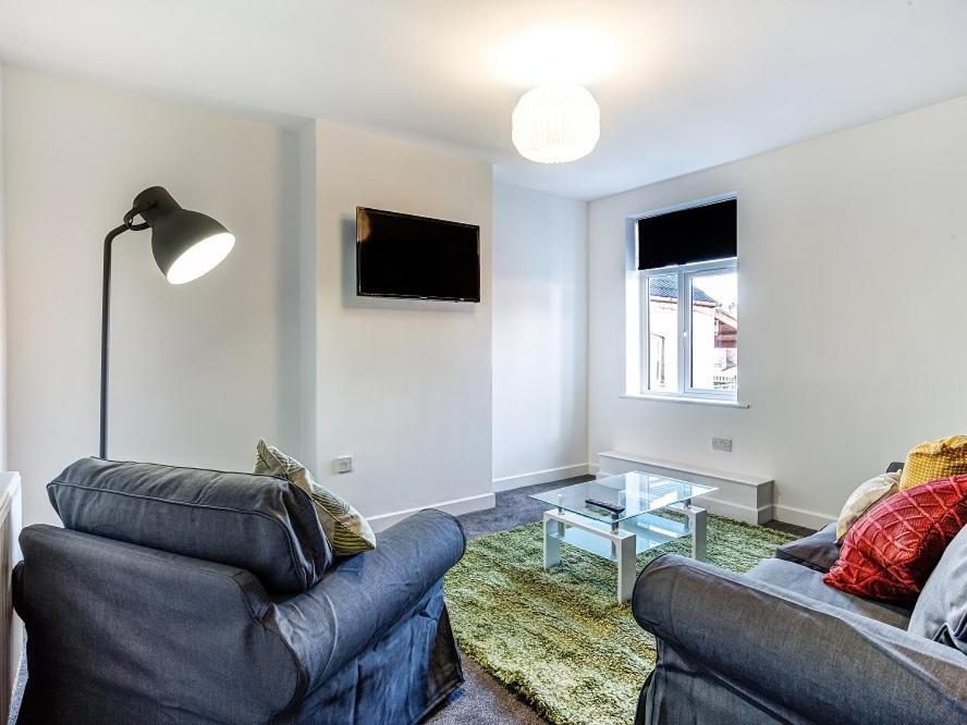 Townhouse Plus @ 166 Edleston Road Крю Екстериор снимка