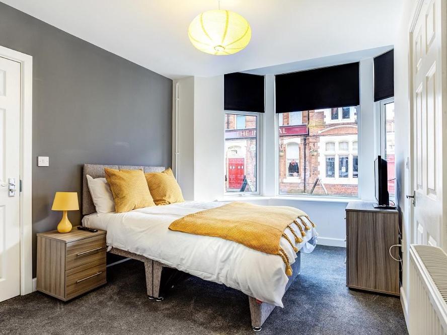 Townhouse Plus @ 166 Edleston Road Крю Екстериор снимка